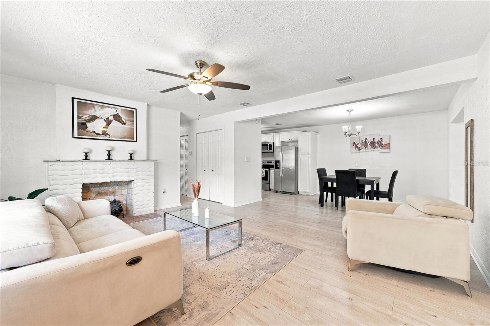 4015 RIVER HILLS DR — photo 8