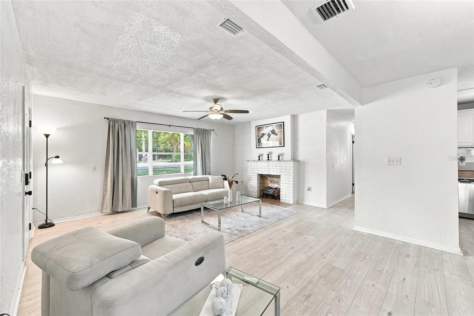 4015 RIVER HILLS DR — photo 11