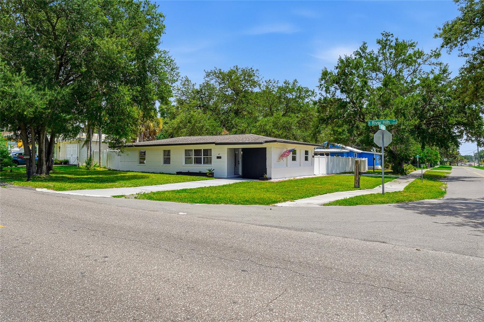 4015 RIVER HILLS DR — photo 3