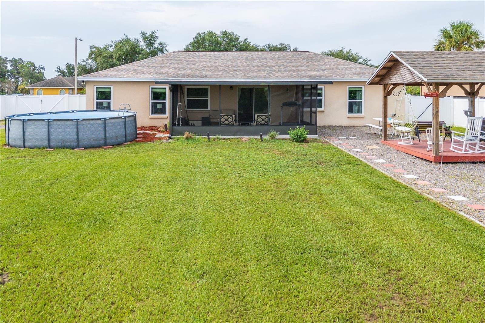 708 TOWER GROVE DR — photo 31