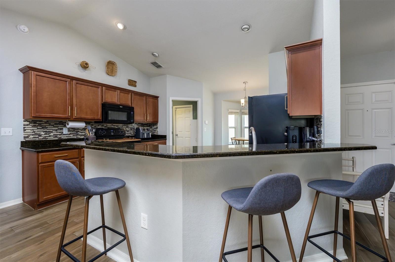 708 TOWER GROVE DR — photo 8