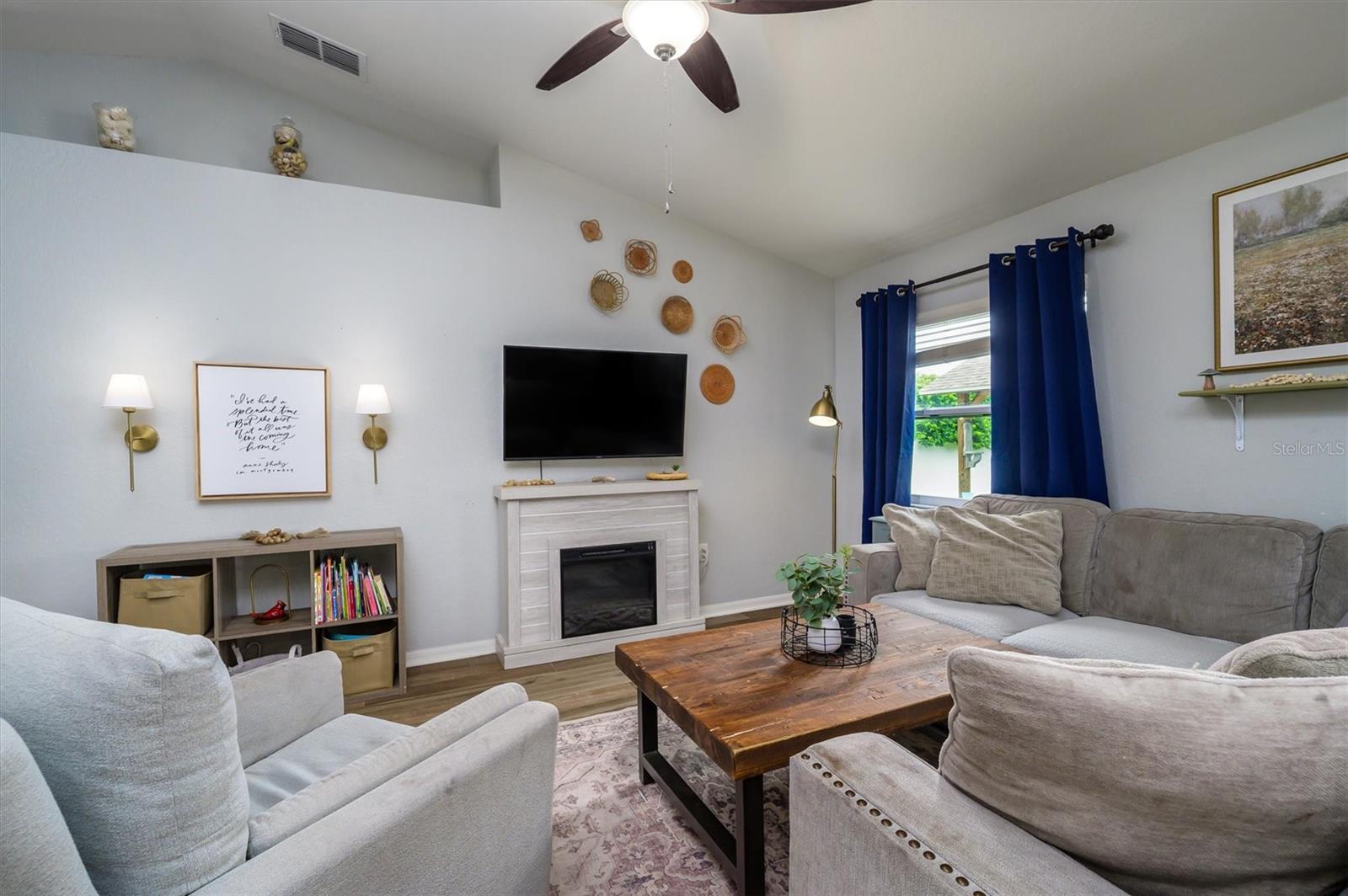 708 TOWER GROVE DR — photo 4