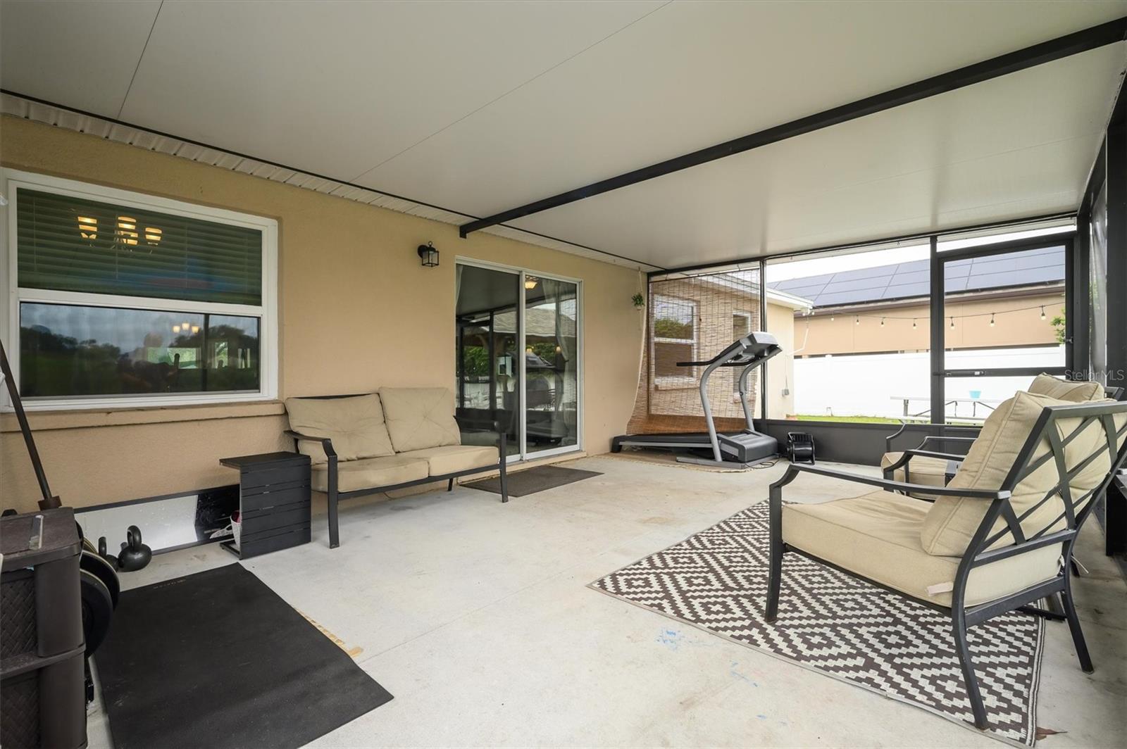 708 TOWER GROVE DR — photo 23