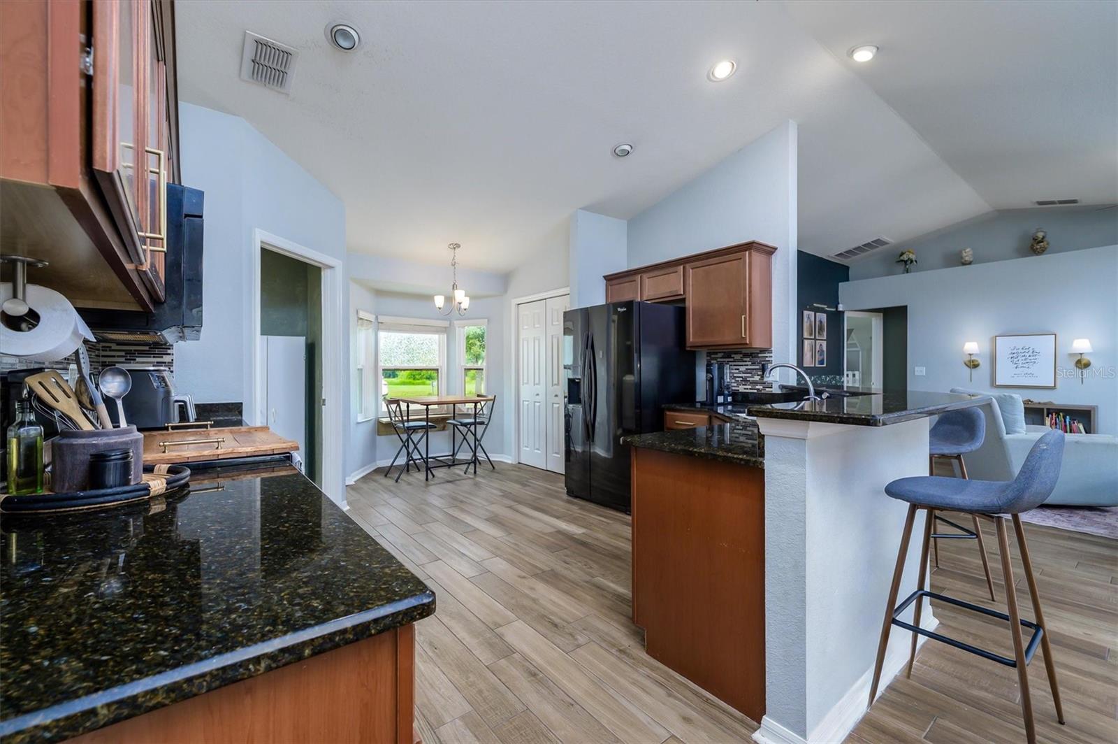 708 TOWER GROVE DR — photo 7