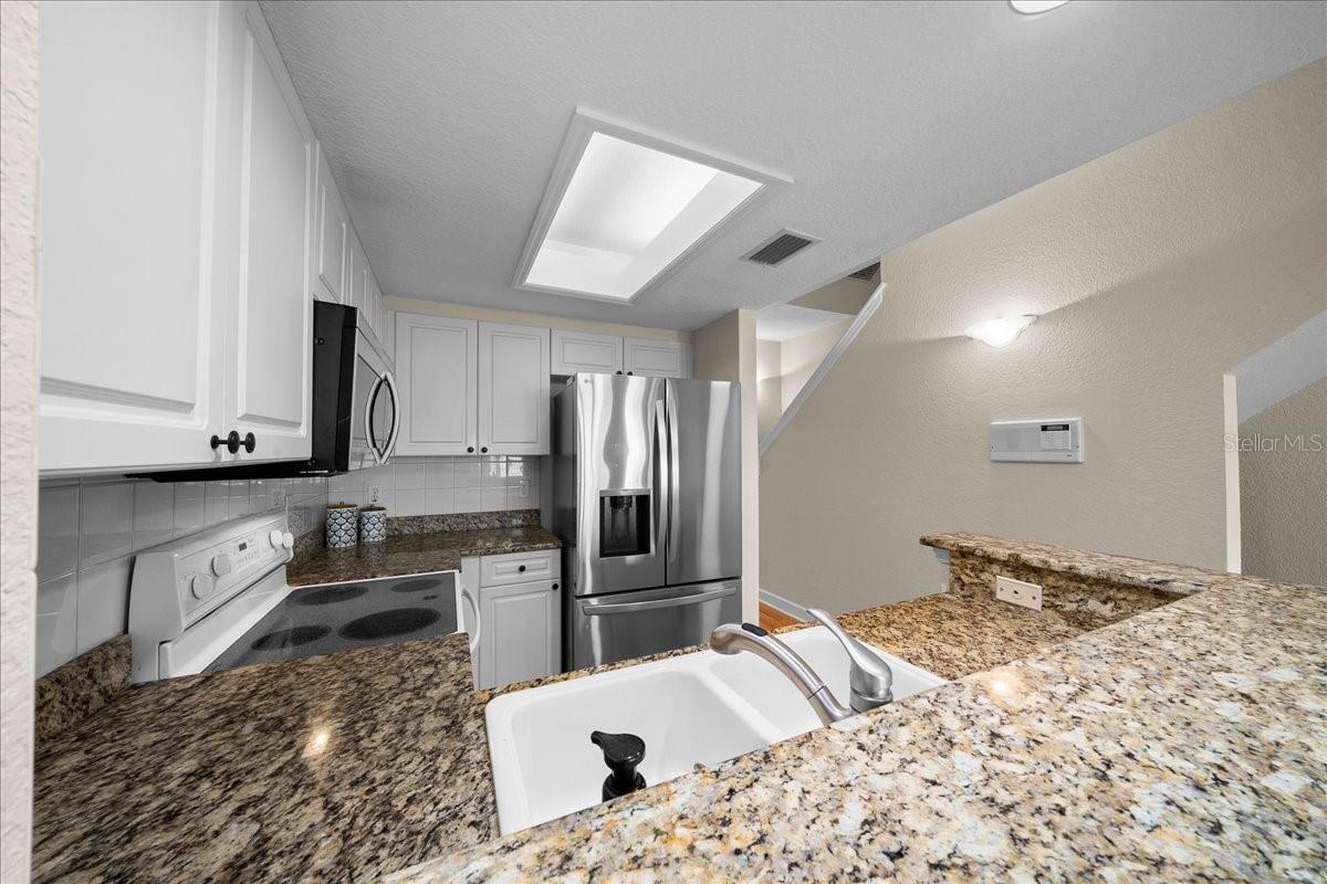 158 BRENT CIR — photo 10