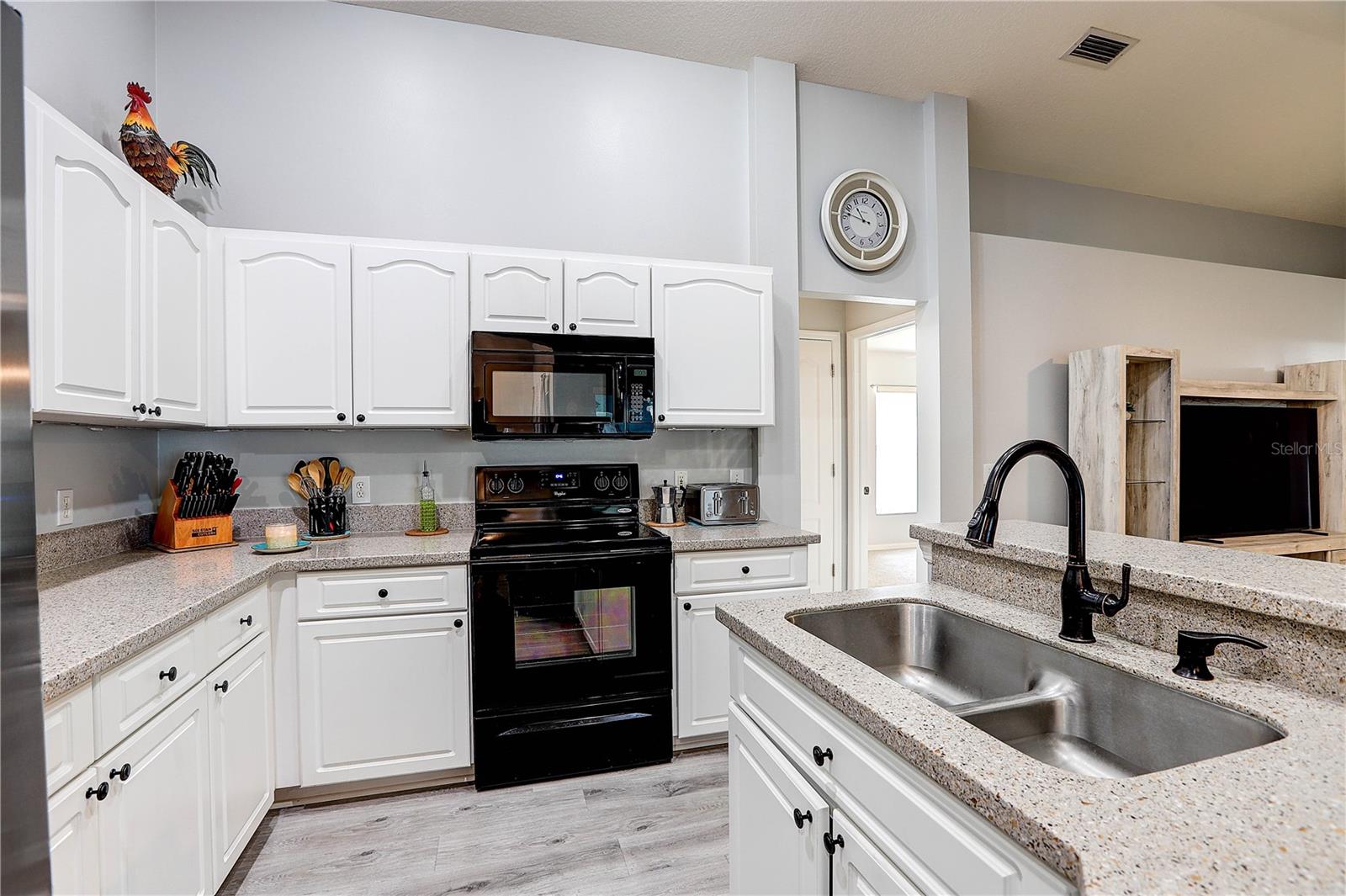 2242 TOWERING OAKS CIR — photo 12