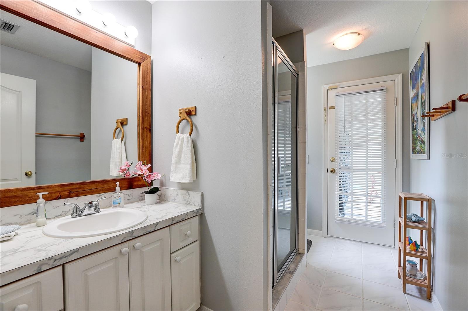 2242 TOWERING OAKS CIR — photo 27