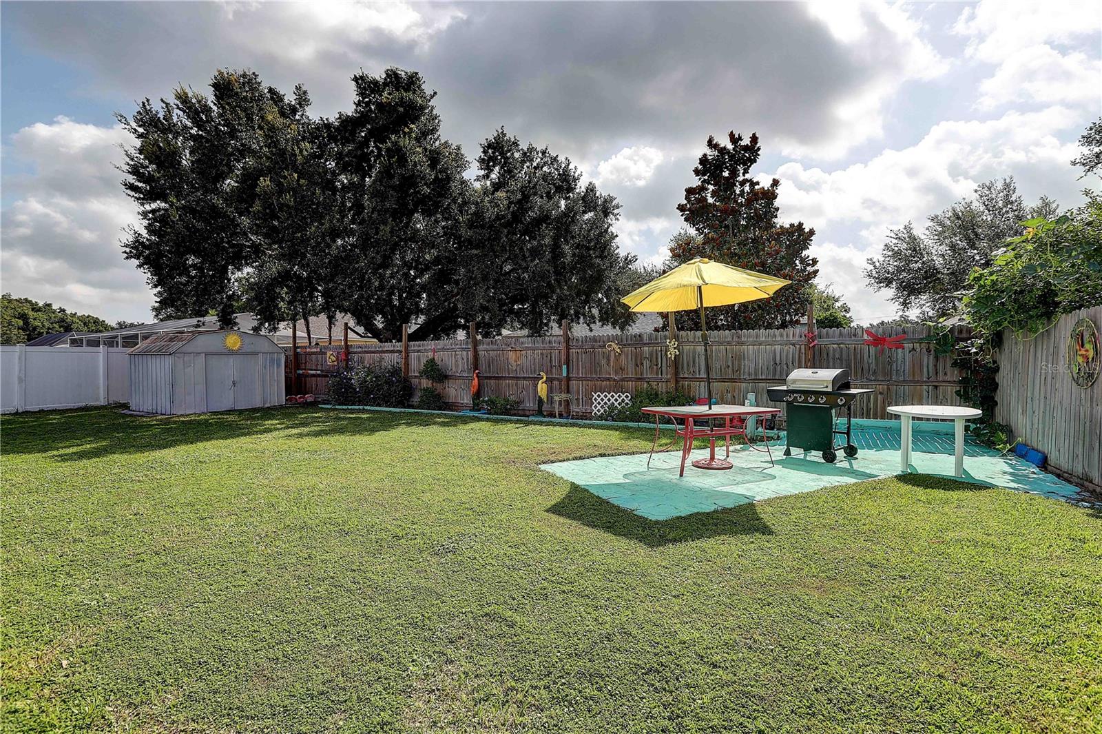 2242 TOWERING OAKS CIR — photo 32