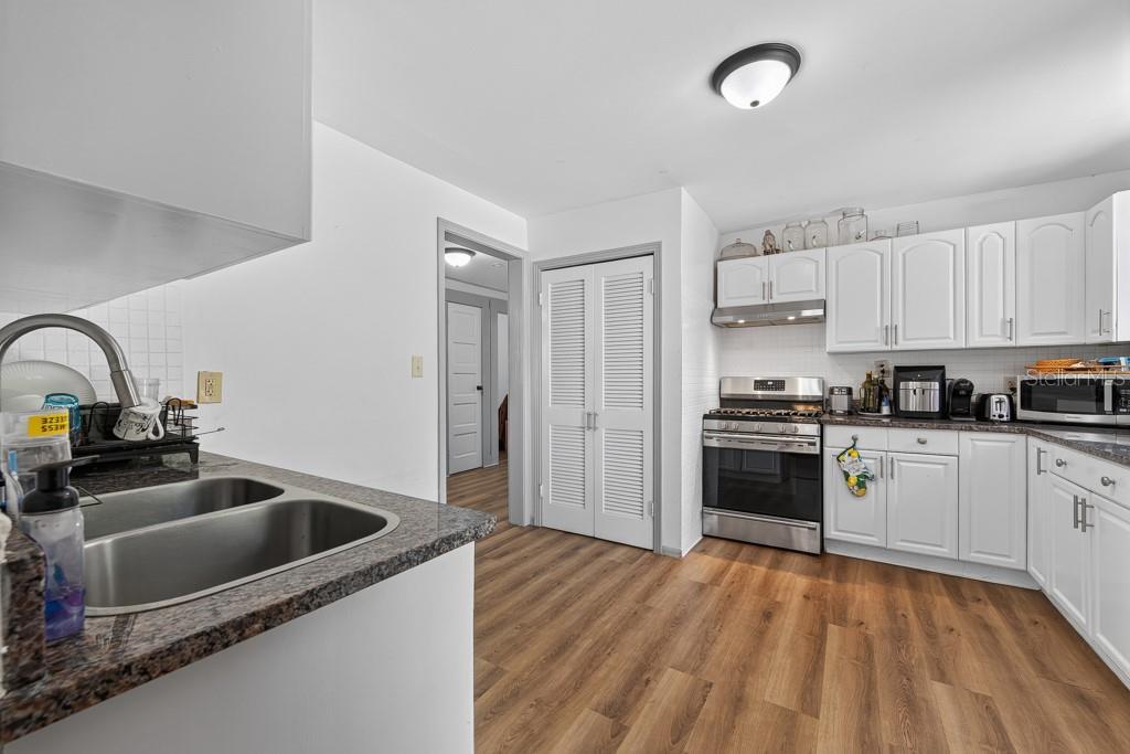 6020 N FLORA VISTA AVE — photo 15