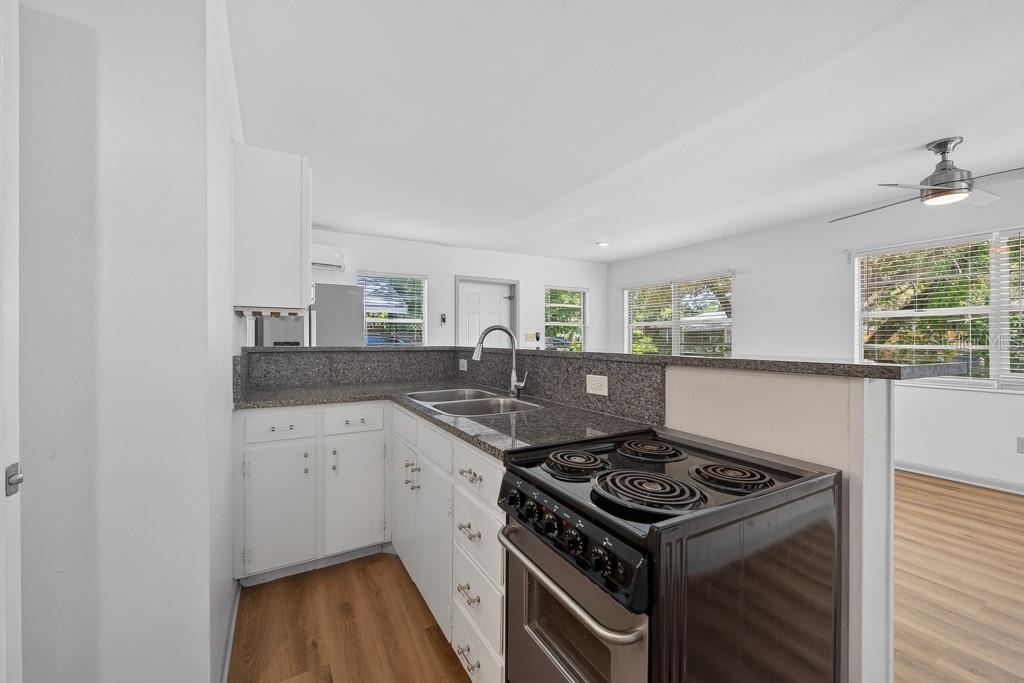6020 N FLORA VISTA AVE — photo 36