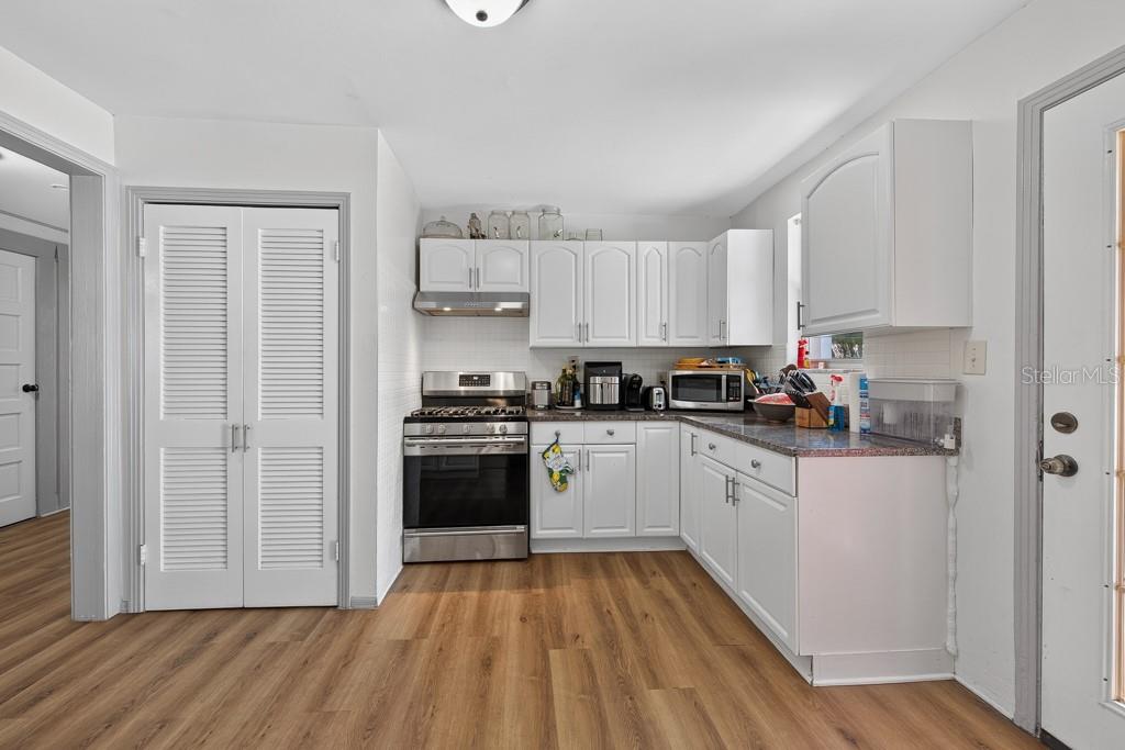 6020 N FLORA VISTA AVE — photo 14