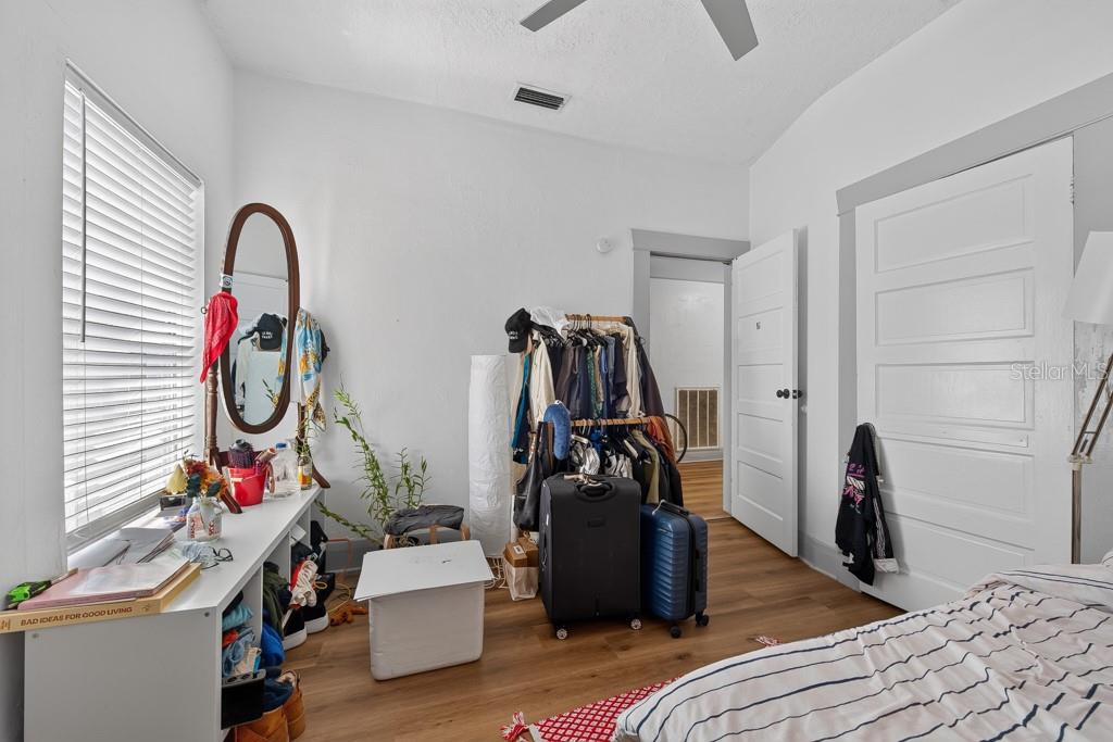 6020 N FLORA VISTA AVE — photo 26