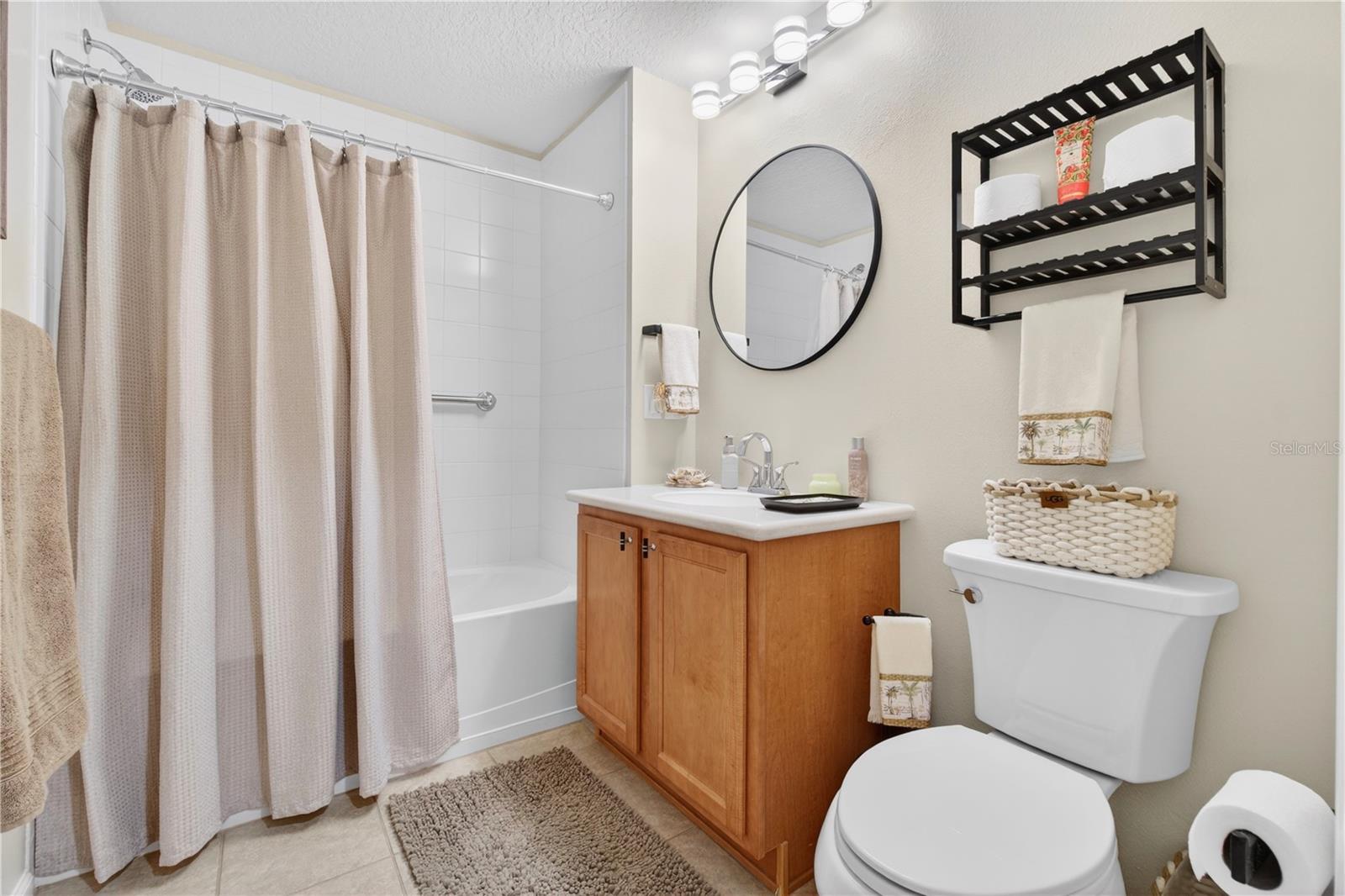 852 LANTERN WAY — photo 9