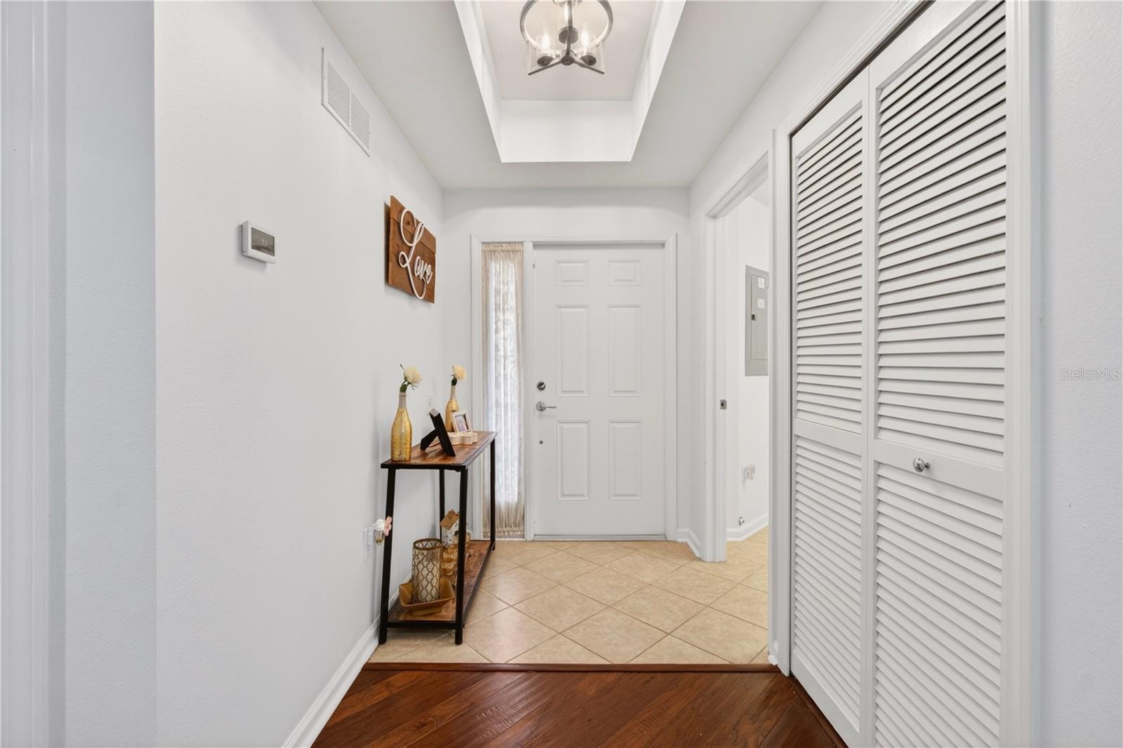 852 LANTERN WAY — photo 3