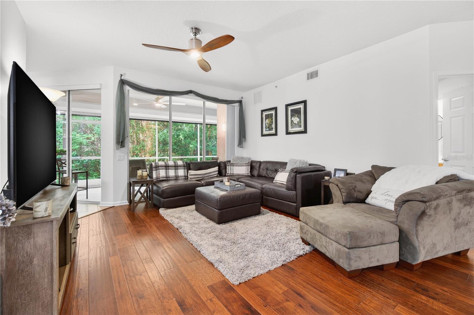 852 LANTERN WAY — photo 14