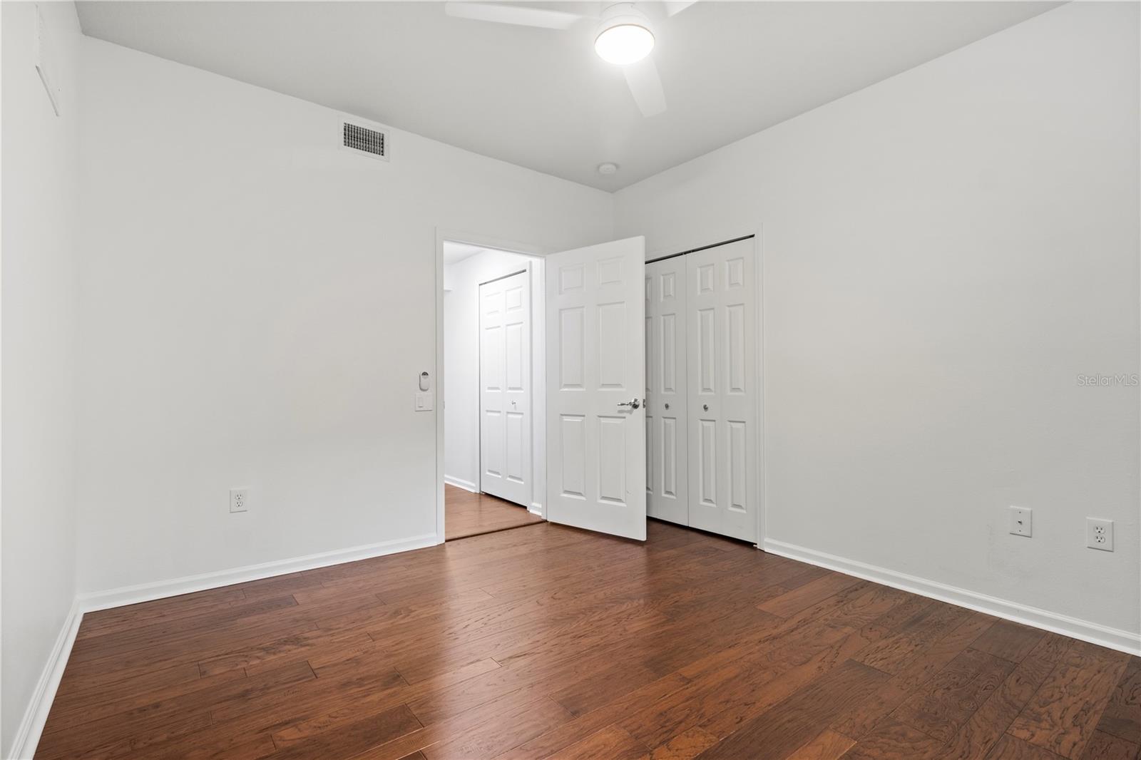 852 LANTERN WAY — photo 8