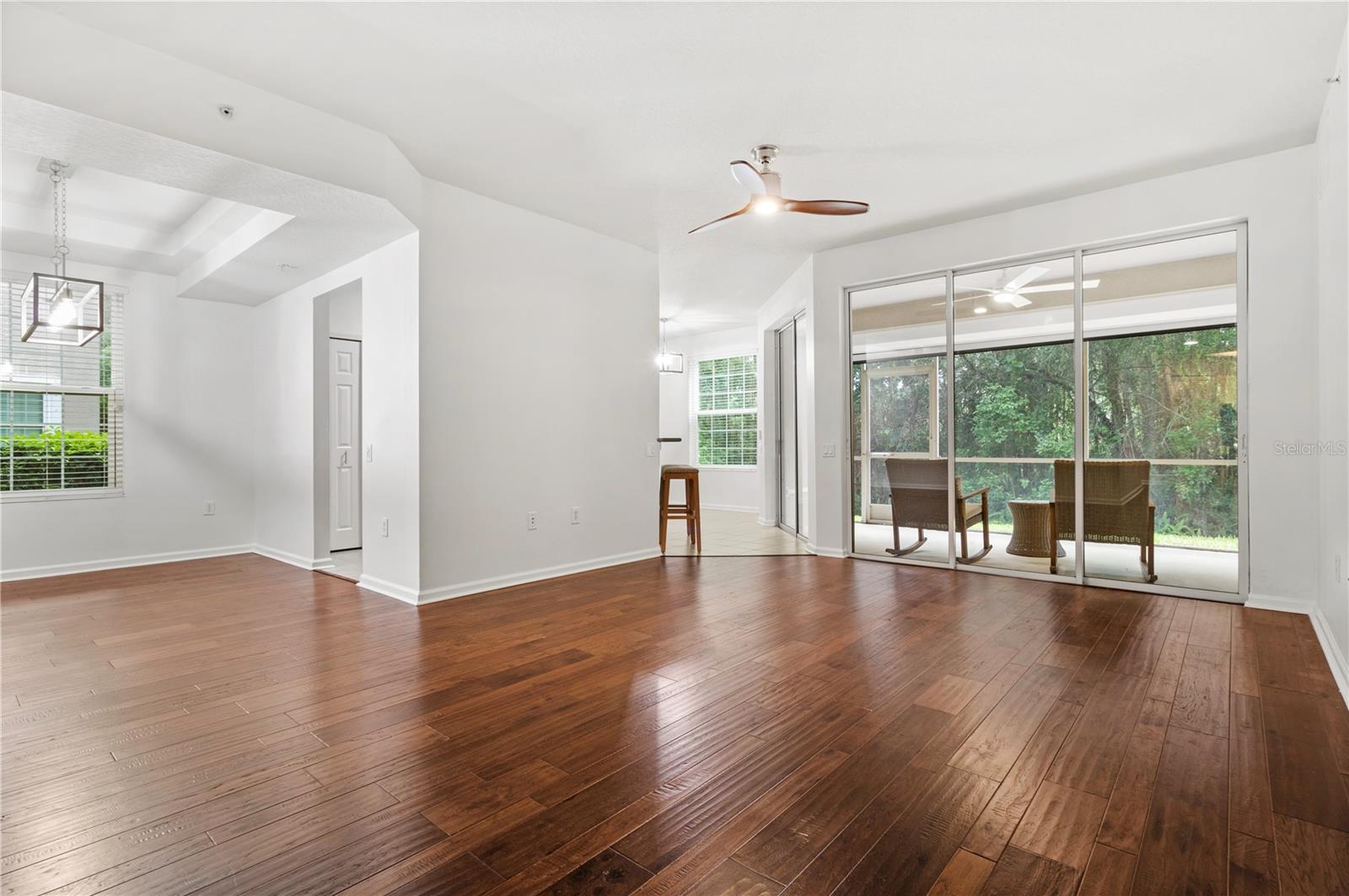 852 LANTERN WAY — photo 16