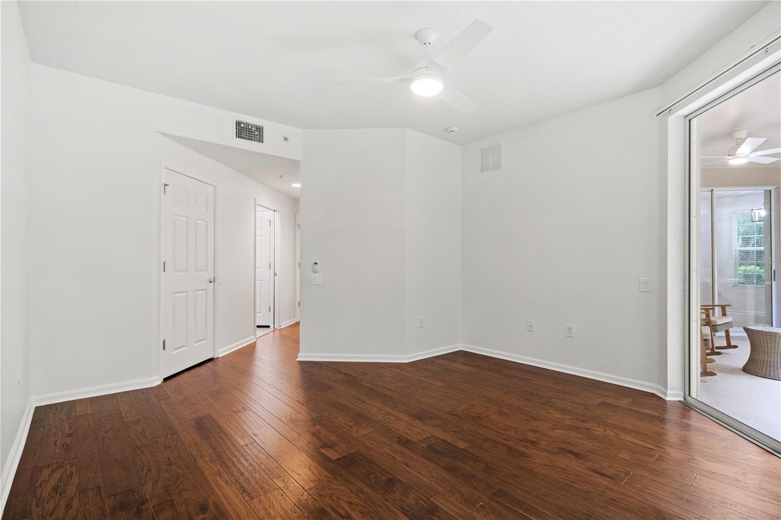 852 LANTERN WAY — photo 29