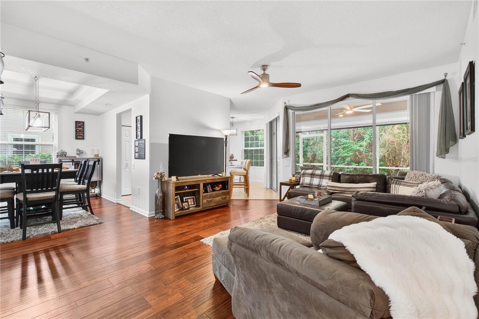 852 LANTERN WAY — photo 13