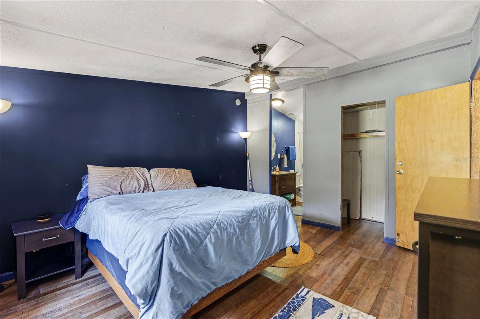 10239 LYONS AVE — photo 18