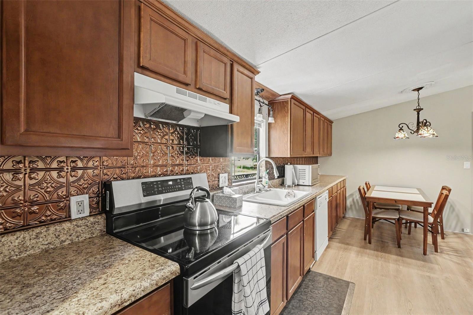 10239 LYONS AVE — photo 15