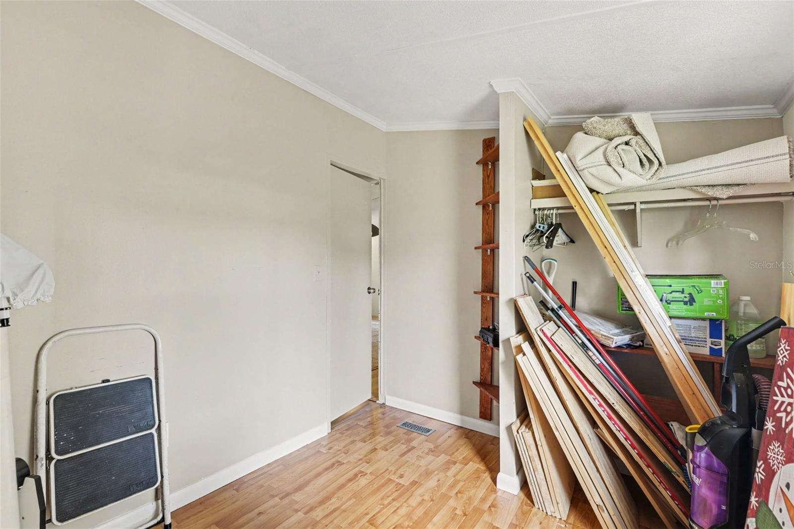 10239 LYONS AVE — photo 23