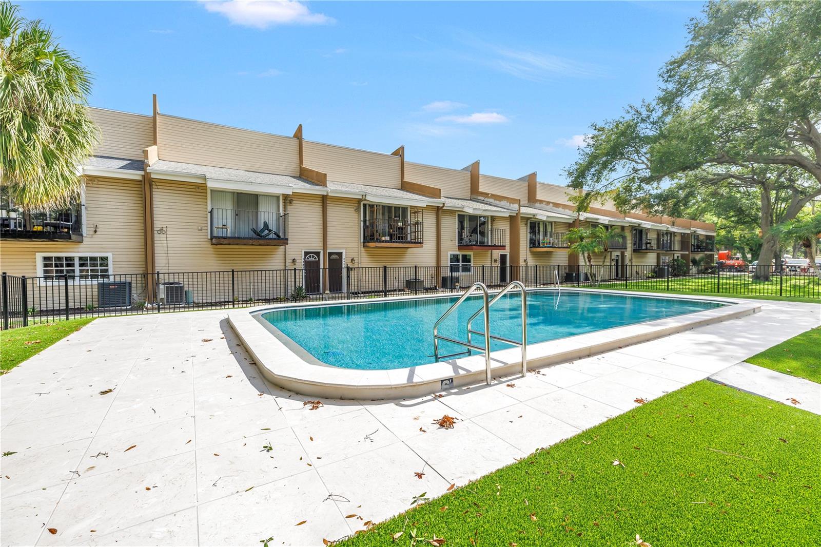 5403 SWEETWATER TERRACE CIR #5403 — photo 32