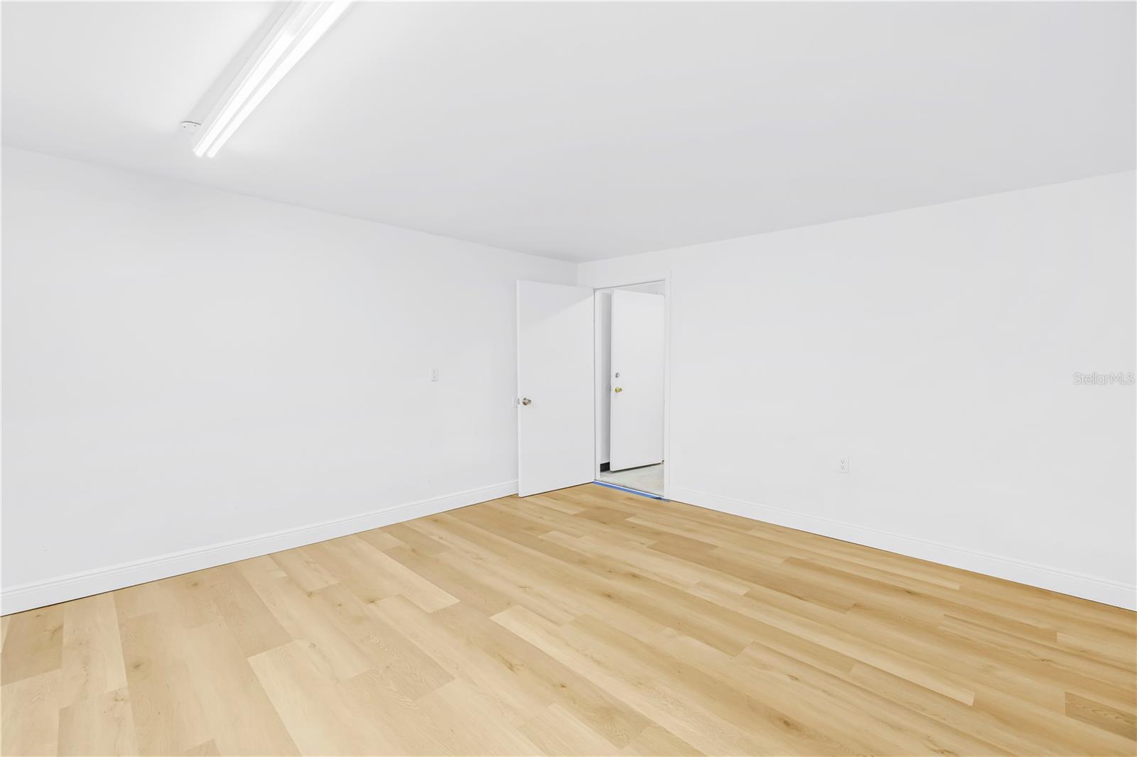 5403 SWEETWATER TERRACE CIR #5403 — photo 28