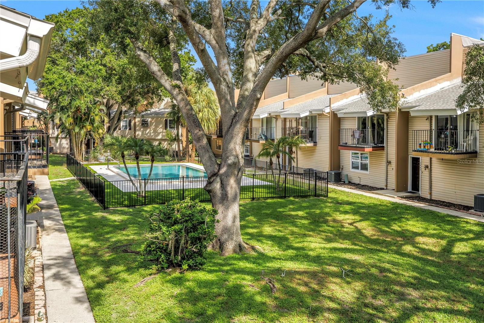 5403 SWEETWATER TERRACE CIR #5403 — photo 2