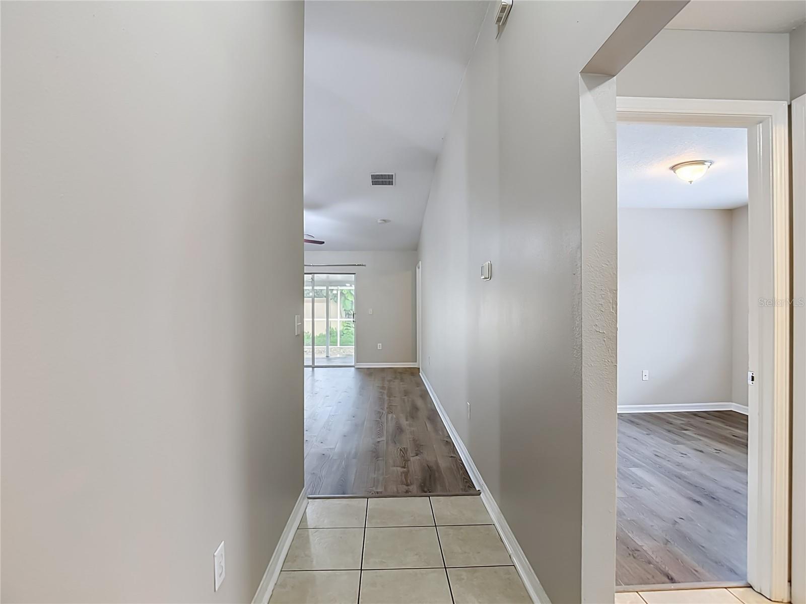 1129 CONCH CT — photo 4