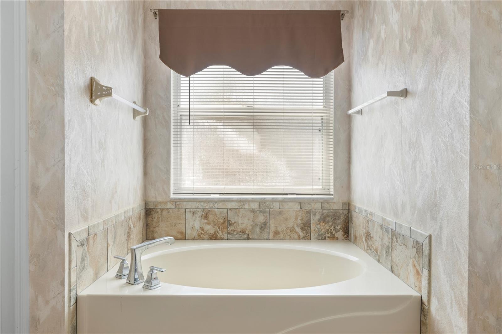 30923 IVERSON DR — photo 30