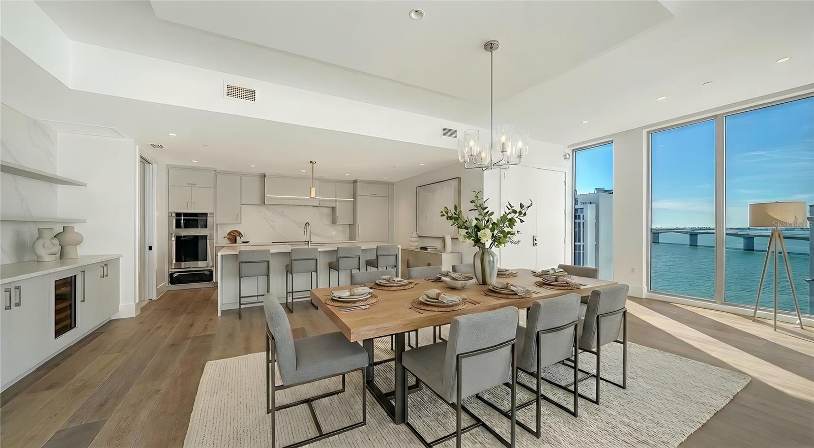 253 GOLDEN GATE PT #902 — photo 4