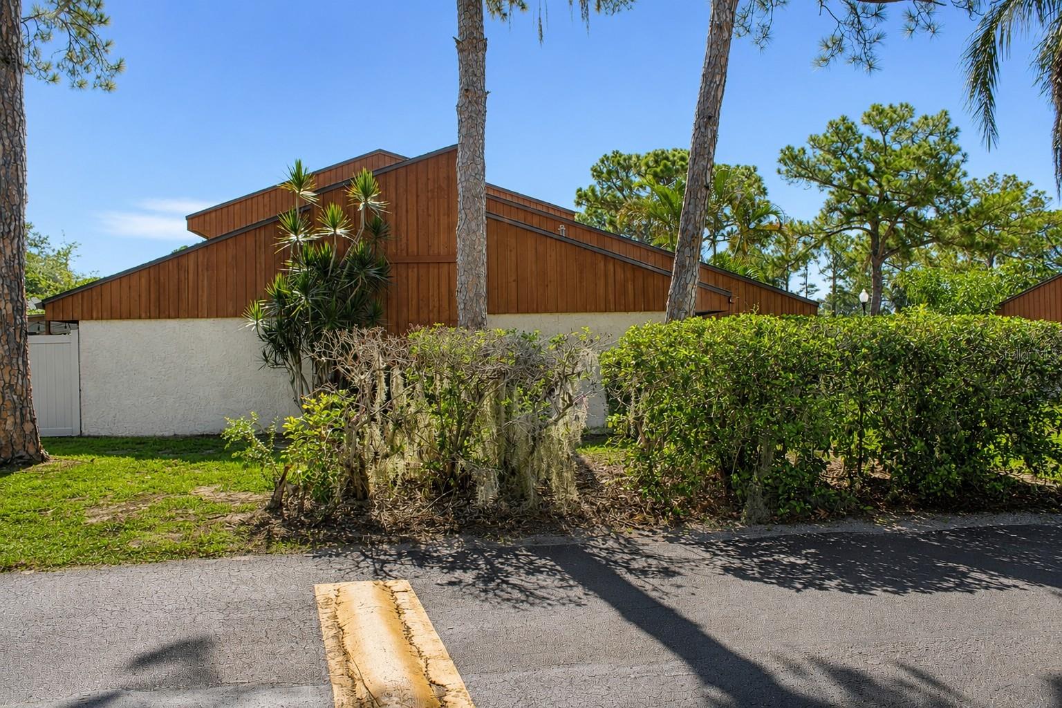 2054 SUNSET POINT RD #38 — photo 34