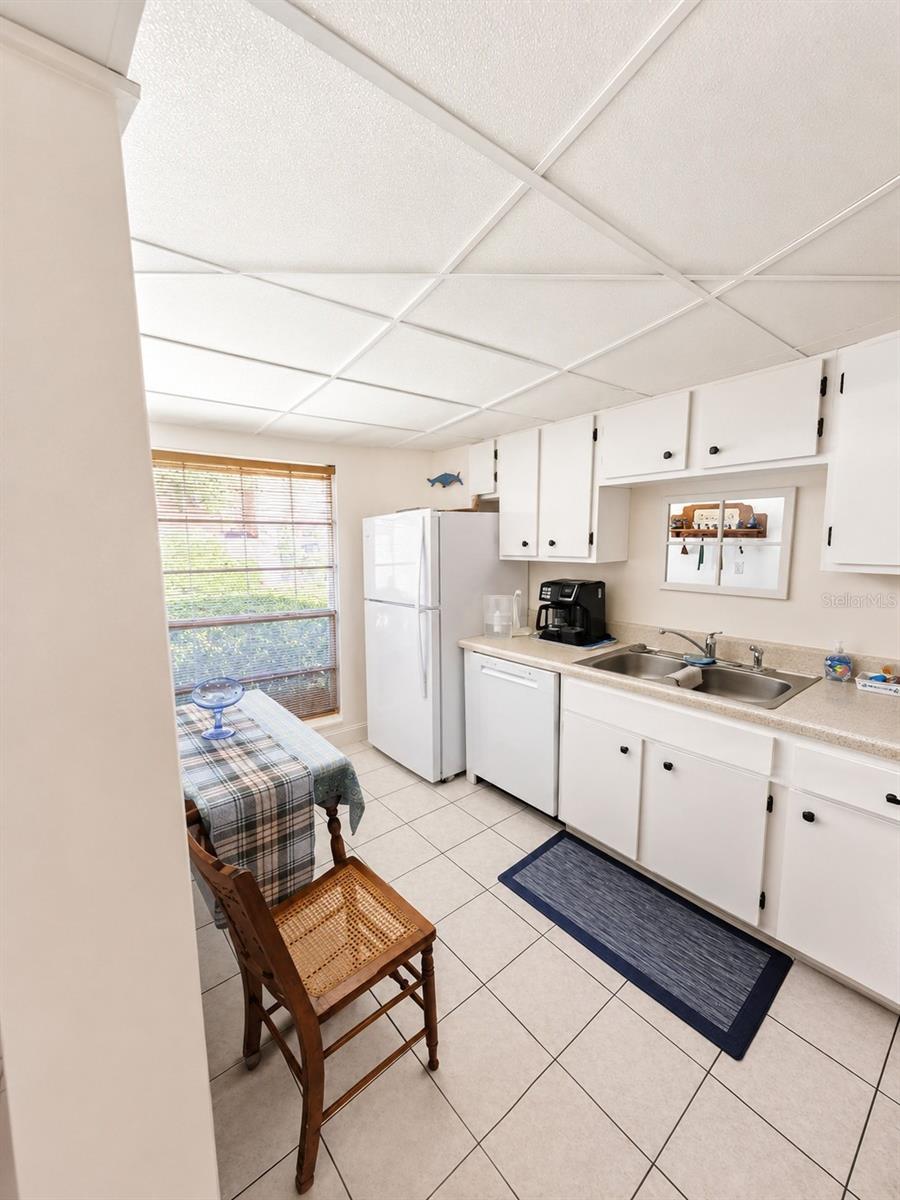 2054 SUNSET POINT RD #38 — photo 7