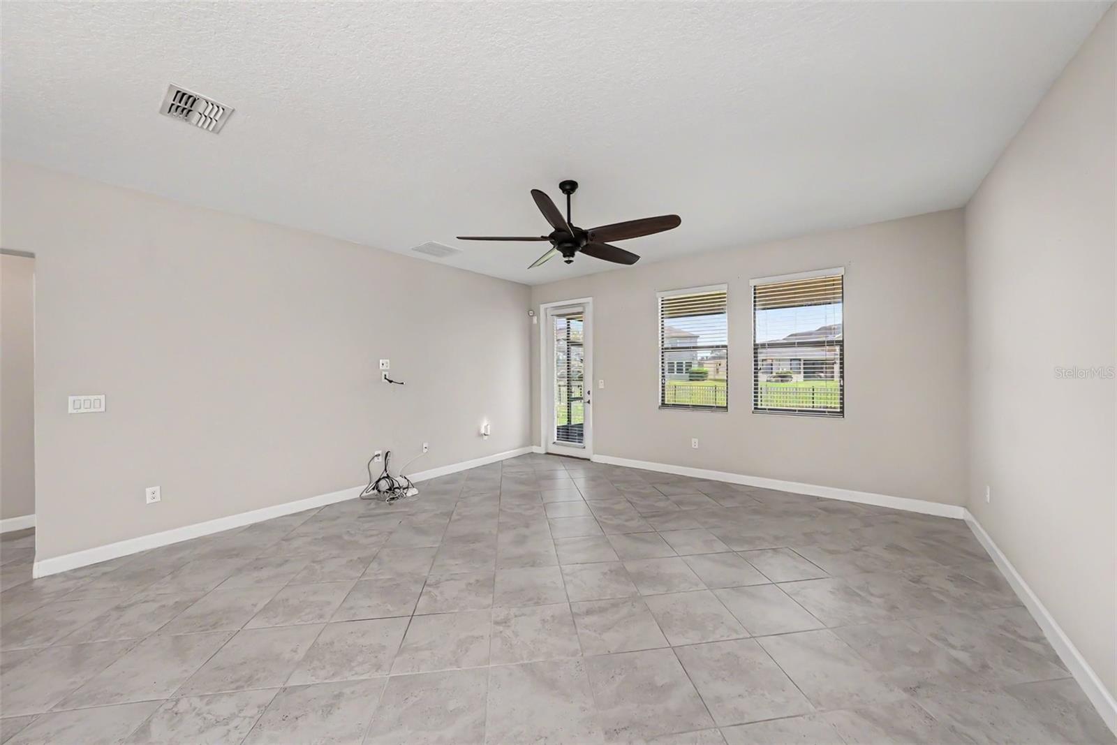 10032 SAGE CREEK DR — photo 14