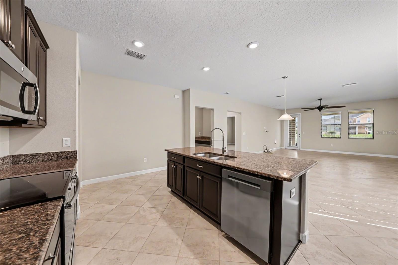 10032 SAGE CREEK DR — photo 13