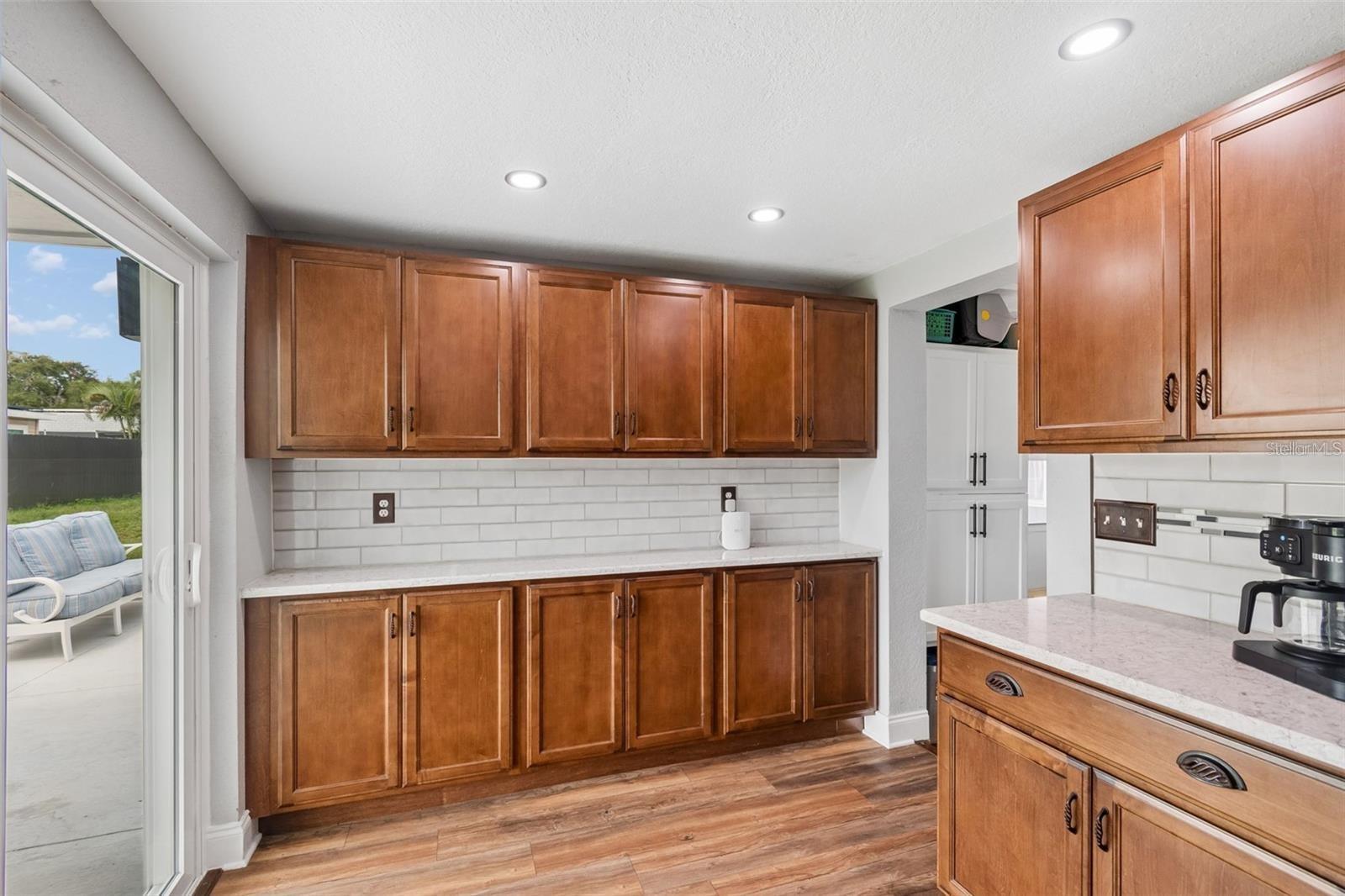 4306 NEWBURY DR — photo 11