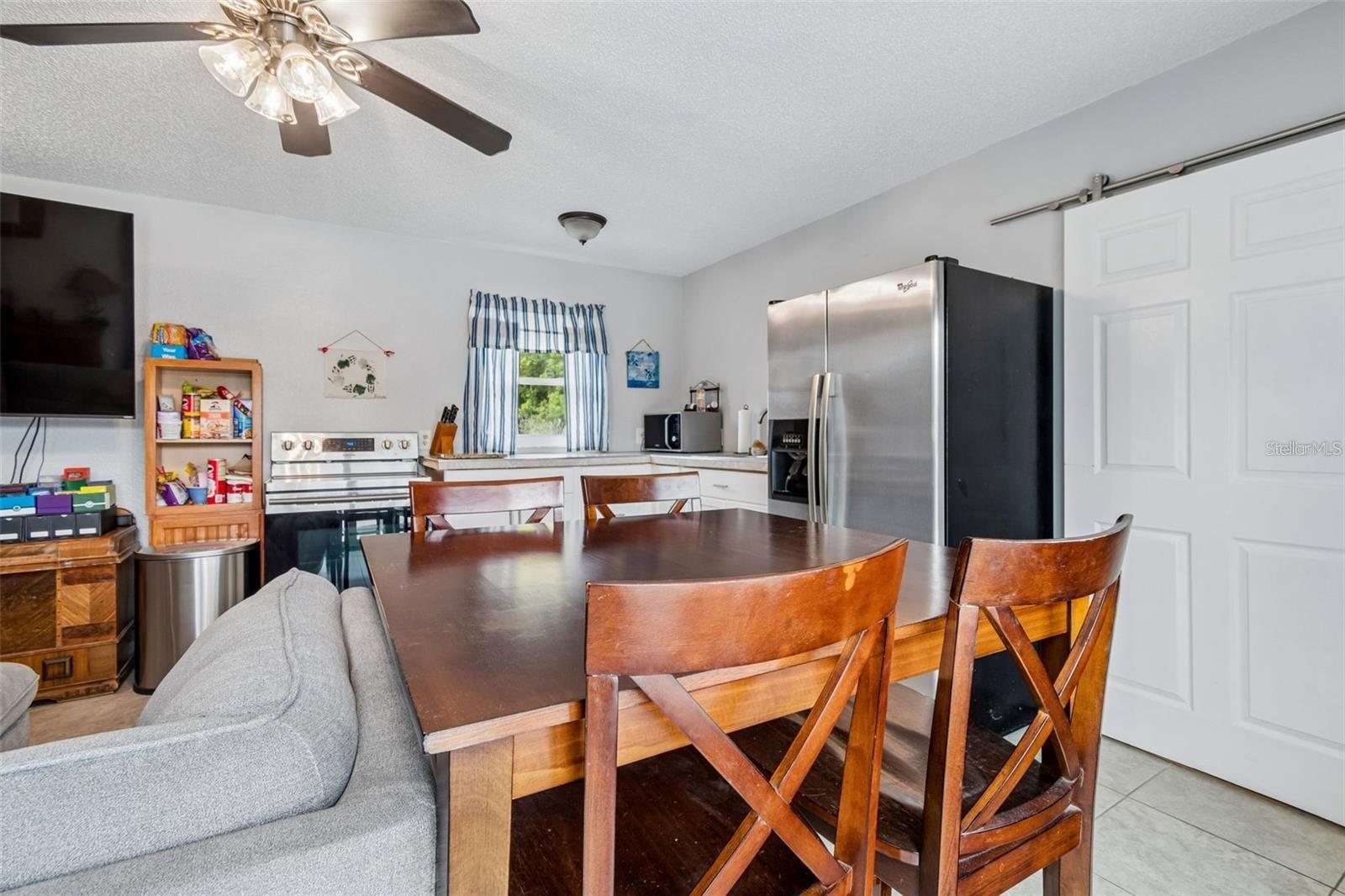 4306 NEWBURY DR — photo 34