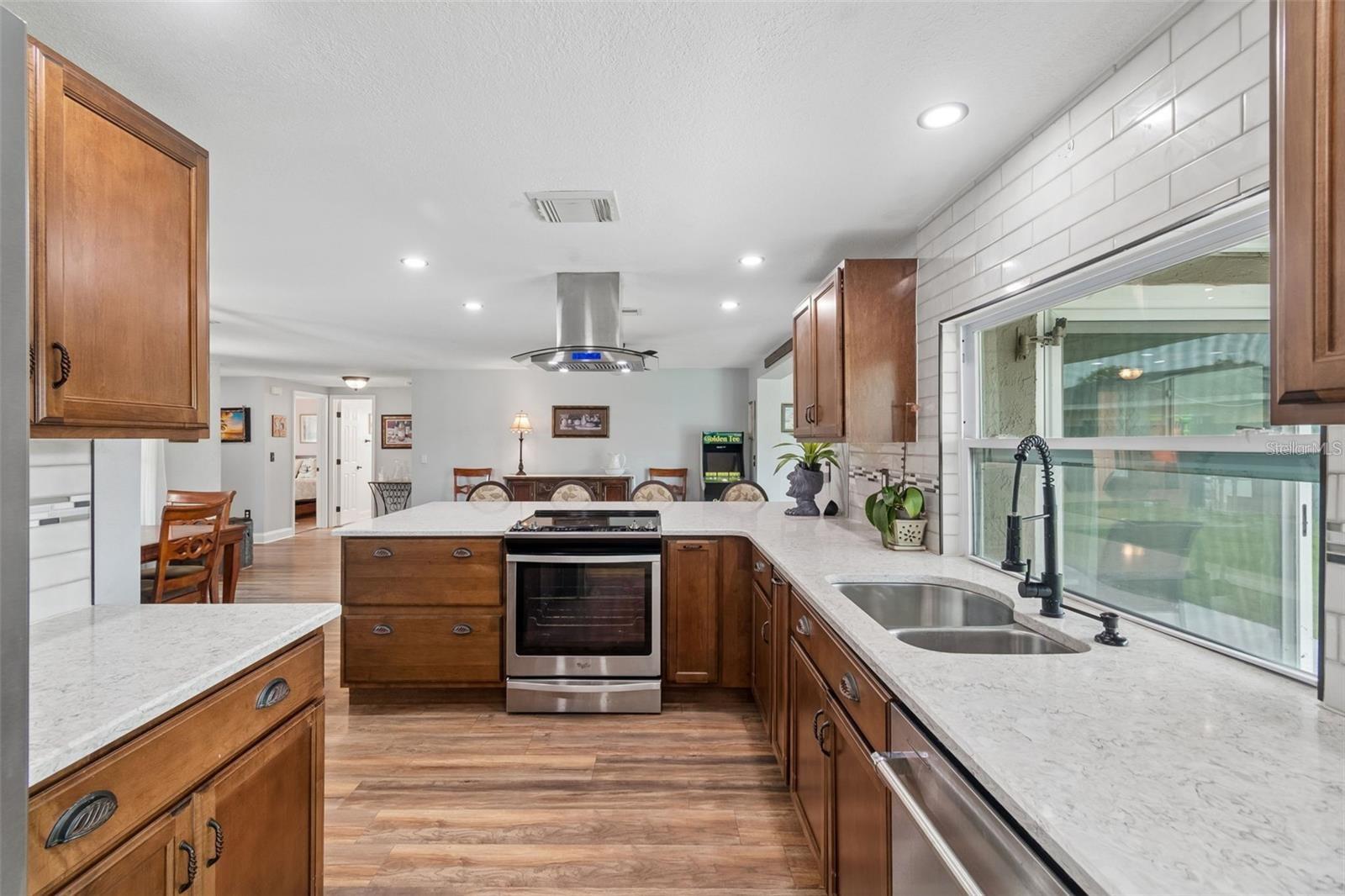 4306 NEWBURY DR — photo 7