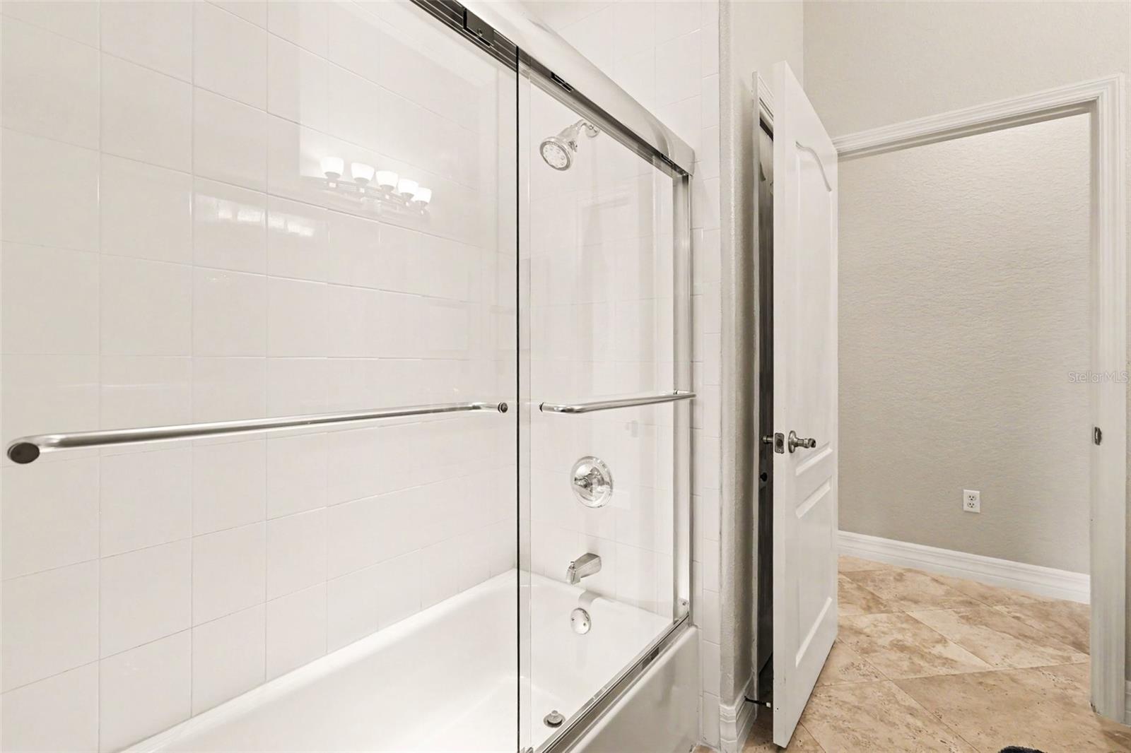 2912 HAMPTON PLACE CT — photo 33