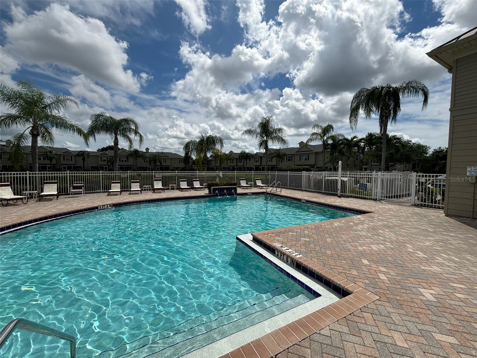 7635 PLANTATION CIR #7635 — photo 17