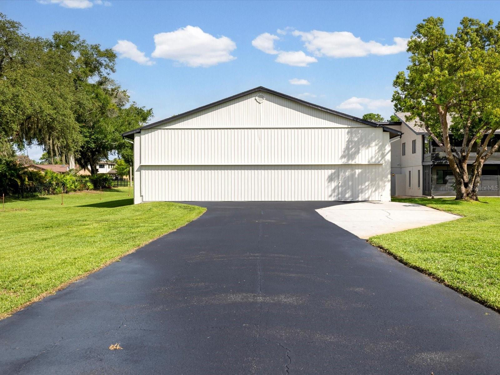 8720 AIRWAY BLVD — photo 3