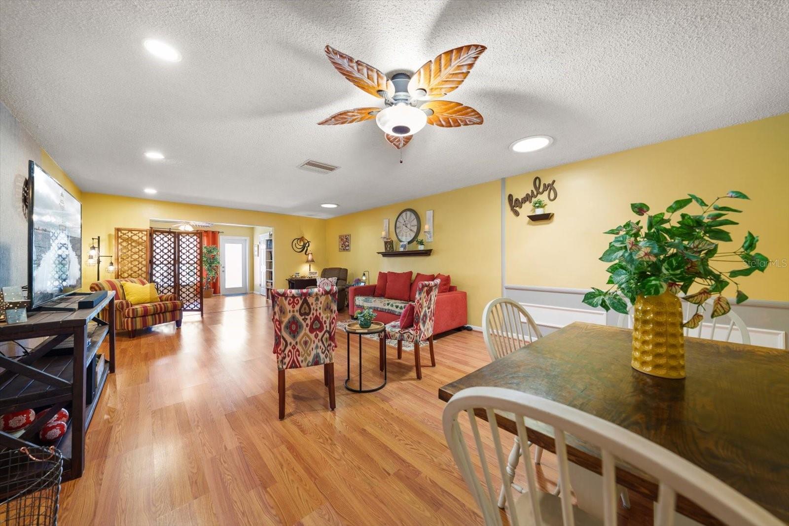 1651 S LAKE AVE #3 — photo 8