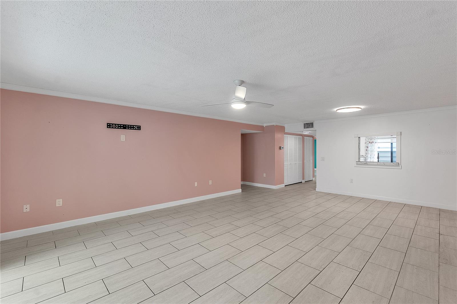 511 LAKESIDE DR #511 — photo 11
