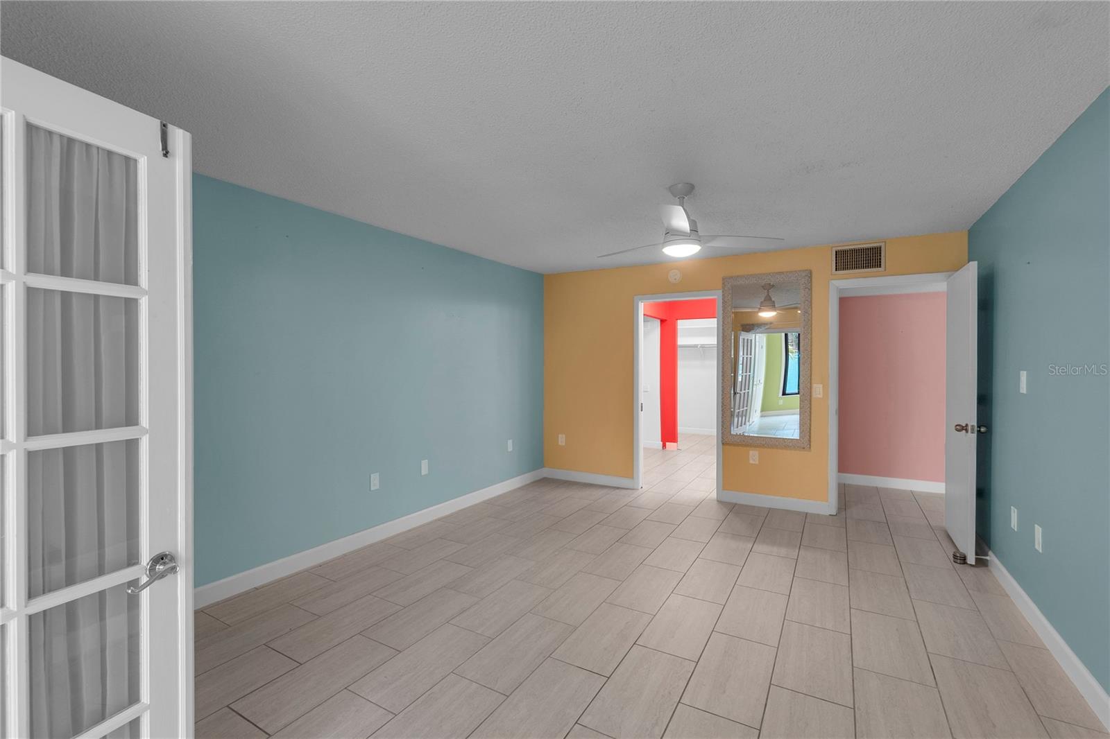 511 LAKESIDE DR #511 — photo 13
