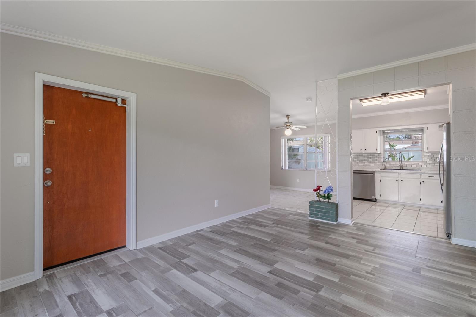 6518 WALTON WAY — photo 7