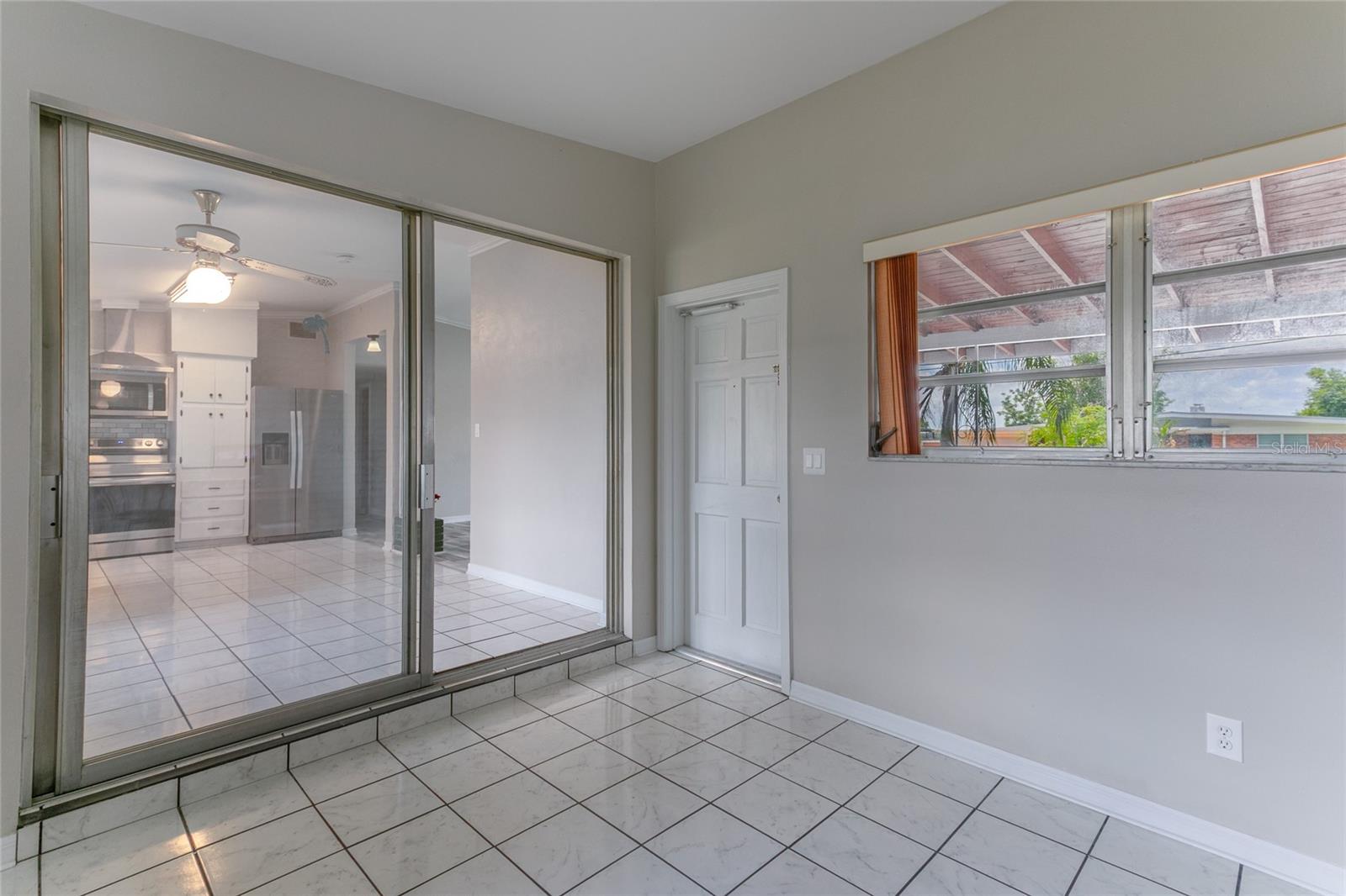 6518 WALTON WAY — photo 14