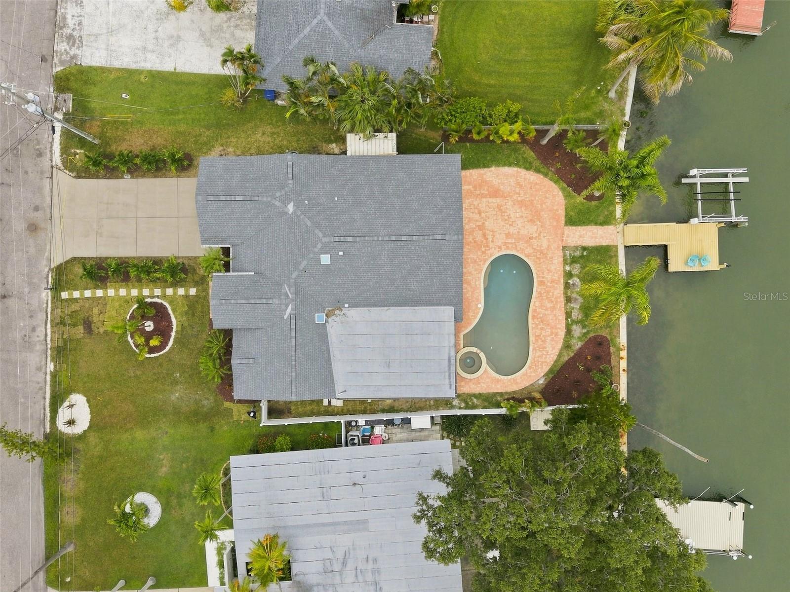15918 REDINGTON DR — photo 64