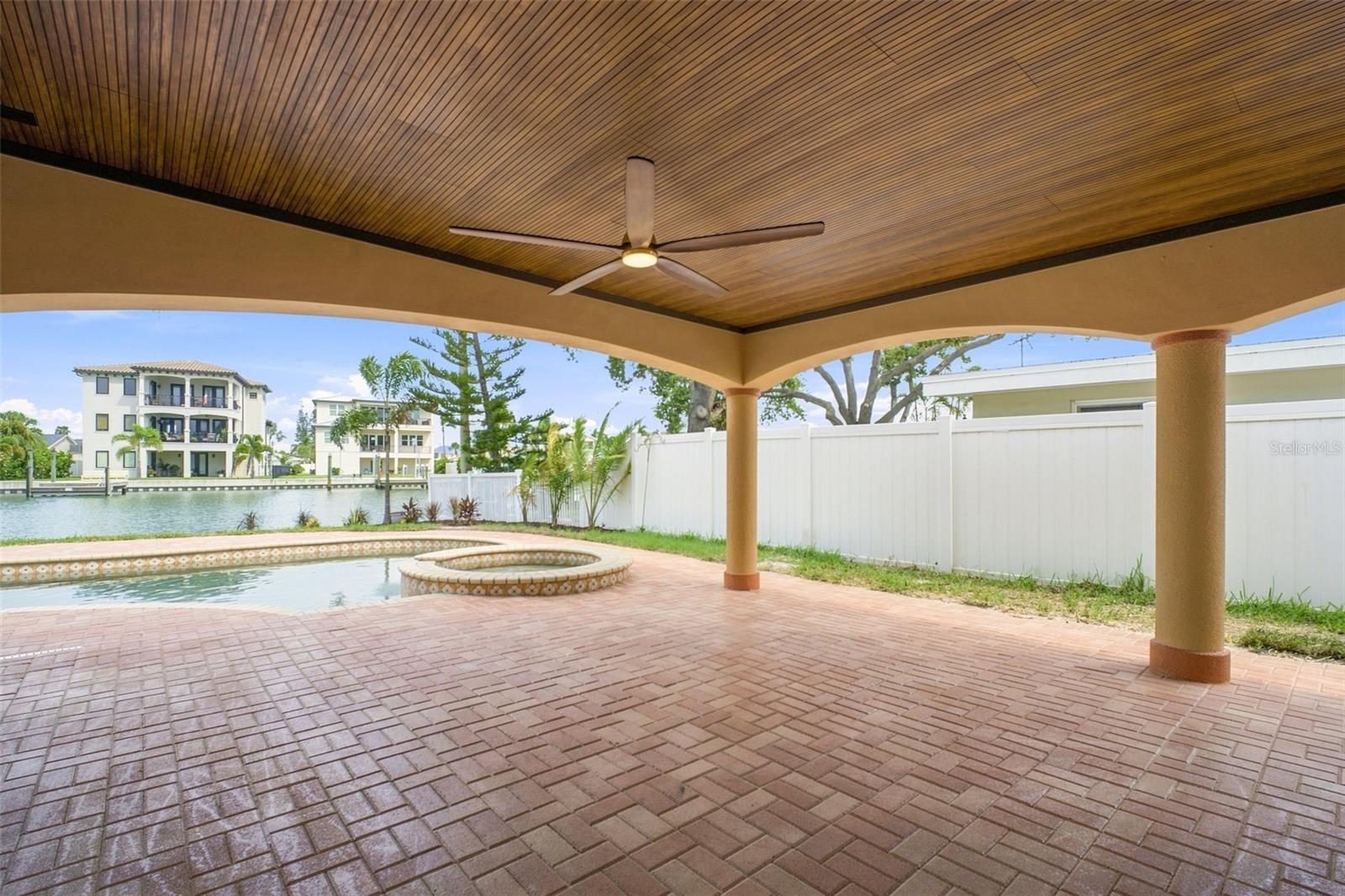 15918 REDINGTON DR — photo 43