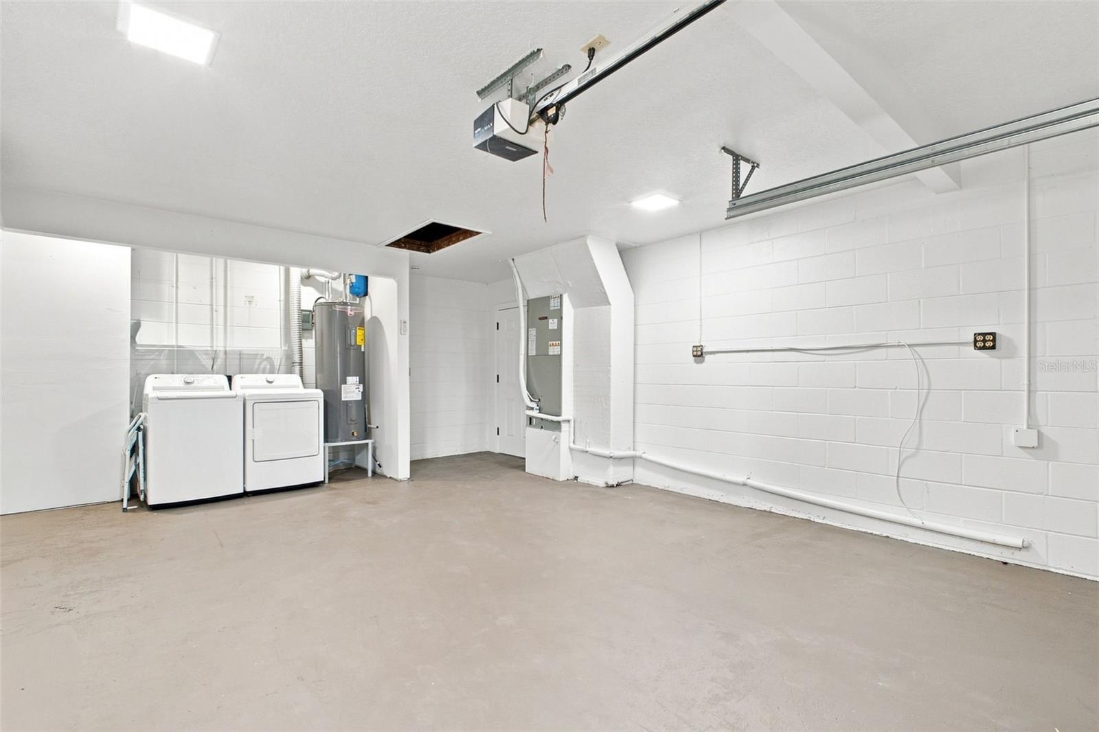 15918 REDINGTON DR — photo 62